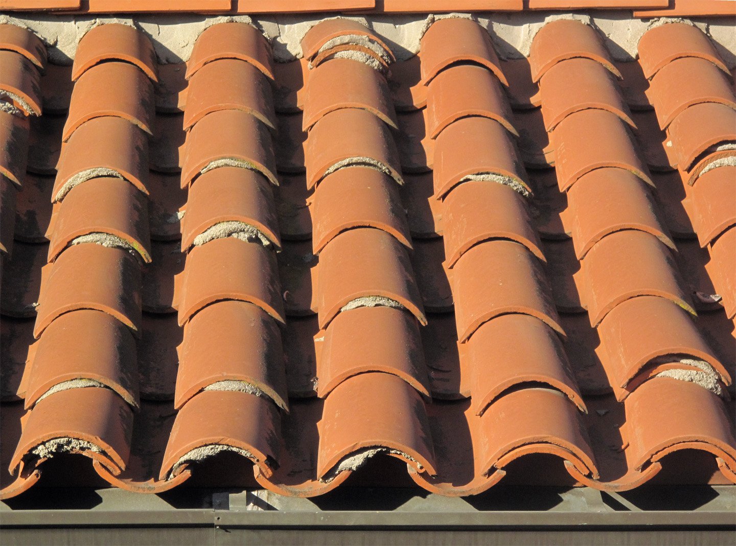 UK Roof Repair Cost Guide 2026: Slipped Tile, Chimney Flashing & Guttering Prices