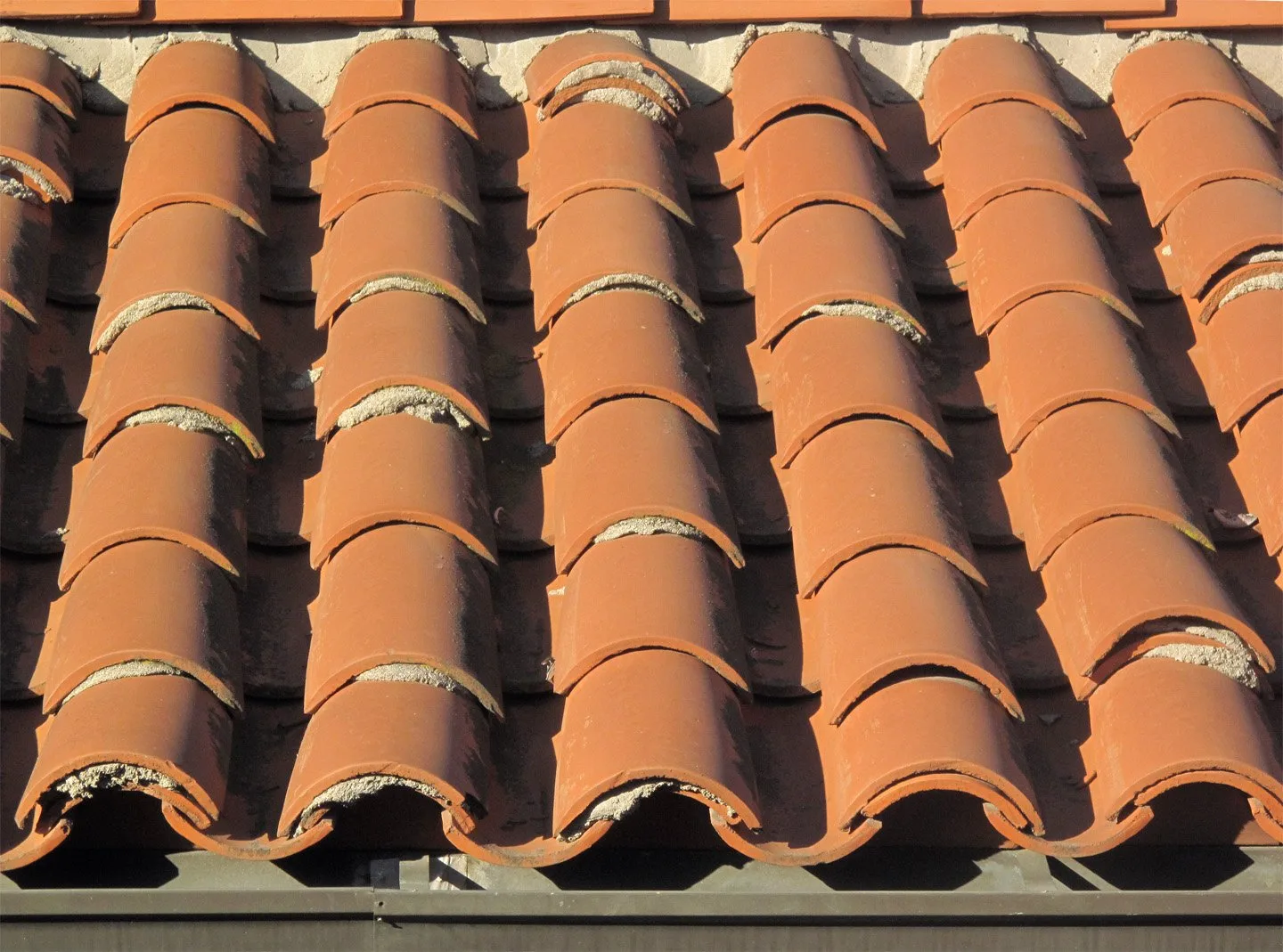Roof Tile Repair and Guttering